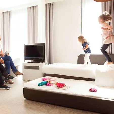 Novotel Paris Les Moulineaux