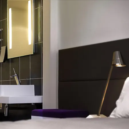 Novotel Paris Les Moulineaux Hotel