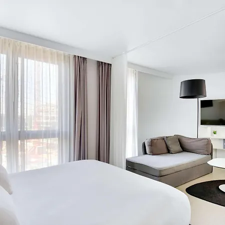 Novotel Paris Les Moulineaux 4* Issy-les-Moulineaux