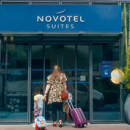 Novotel Paris Les Moulineaux Hotel