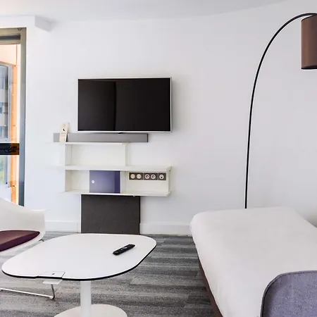 Novotel Paris Les Moulineaux Hotel