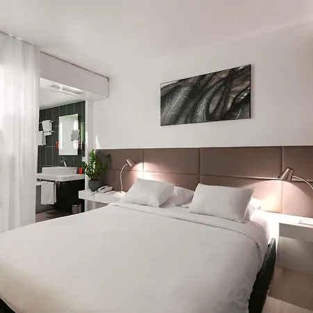 Novotel Paris Les Moulineaux 4* Issy-les-Moulineaux