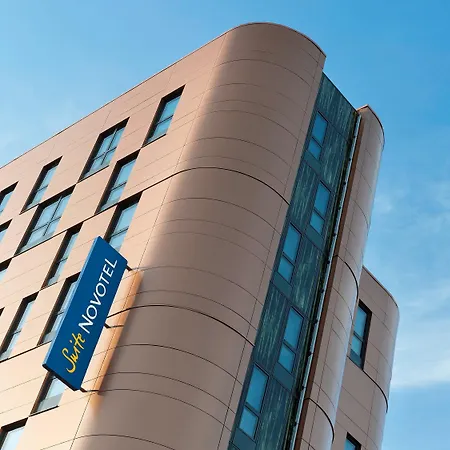 Novotel Paris Les Moulineaux 4*