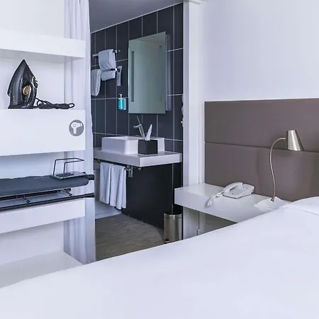Novotel Paris Les Moulineaux