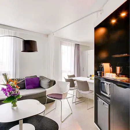 Novotel Paris Les Moulineaux Hotel