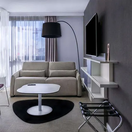 Novotel Paris Les Moulineaux 4* Issy-les-Moulineaux