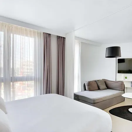 Hotel Novotel Paris Les Moulineaux