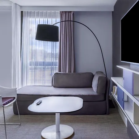 Novotel Paris Les Moulineaux Hotel 4*