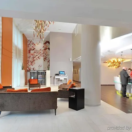 Novotel Paris Les Moulineaux Hotel 4*
