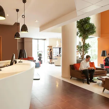 Hotel Novotel Paris Les Moulineaux 4*