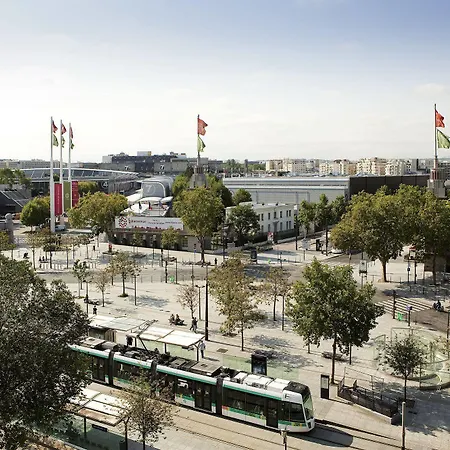 Hotel Novotel Paris Les Moulineaux