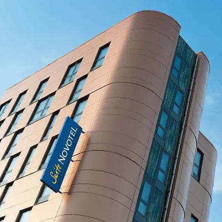 Novotel Paris Les Moulineaux Hotel